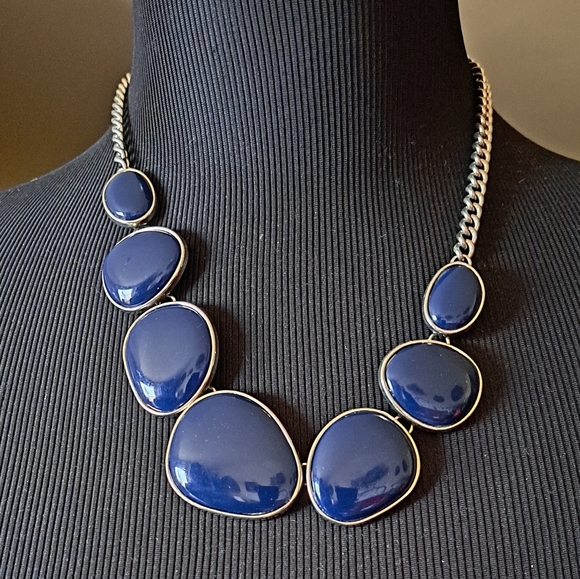 Jewelry - Elegant Sapphire Oval Link Necklace